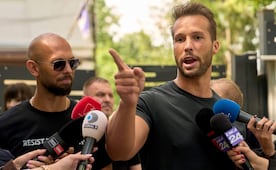 Hermanos Tate son acusados de trata de personas y abusos en Rumanía; están presos en EU mientras sigue proceso para su extradición