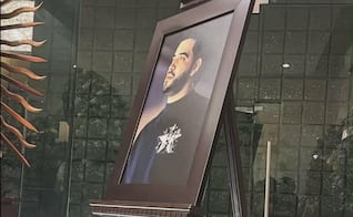 Familiares y amigos dan el último adiós al influencer César Gastélum en Sinaloa; será sepultado en la ciudad de Guamúchil