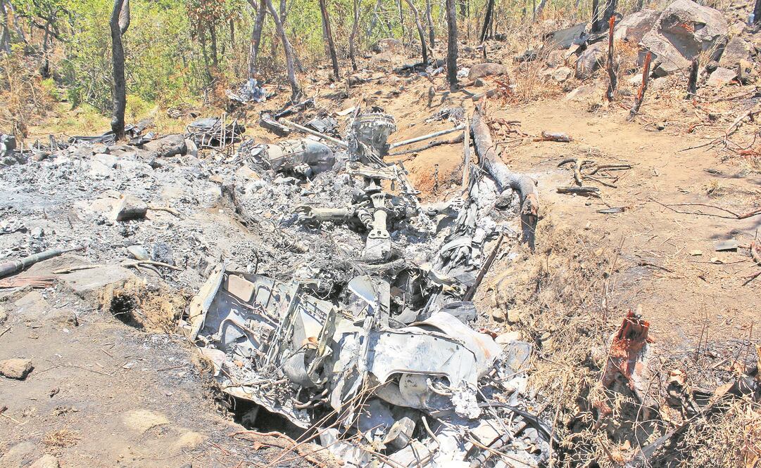 Militares y policías federales que iban en un helicóptero el 1 de mayo de 2015 en los Altos de Jalisco fueron derribados por un ataque del crimen organizado. (Foto: Archivo / EL UNIVERSAL)