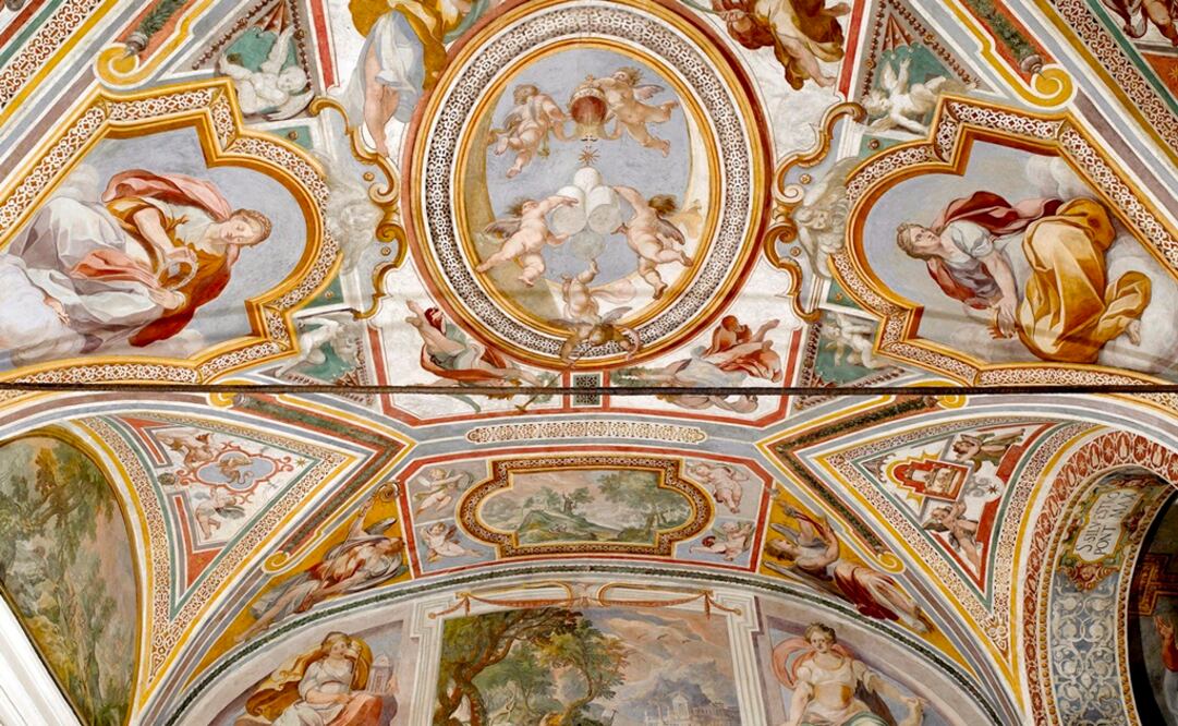 Frescos de la capilla de San Silvestre, en el edificio donde se encuentran los peldaños de las Santas Escaleras junto a la Basílica de San Juan de Letrán. Foto: EFE/Foto cedida por el Servicio de Museos del Vaticano