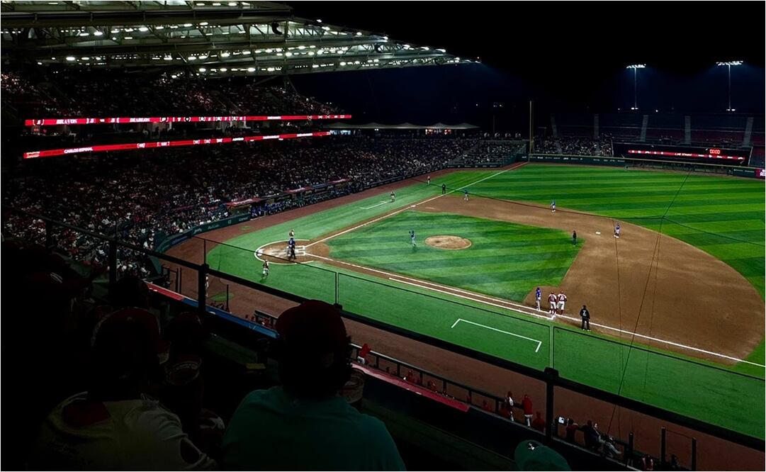 FOTO: ESPECIAL - Los Diablos Rojos del México cubrirán los gastos médicos del menor golpeado en su estadio