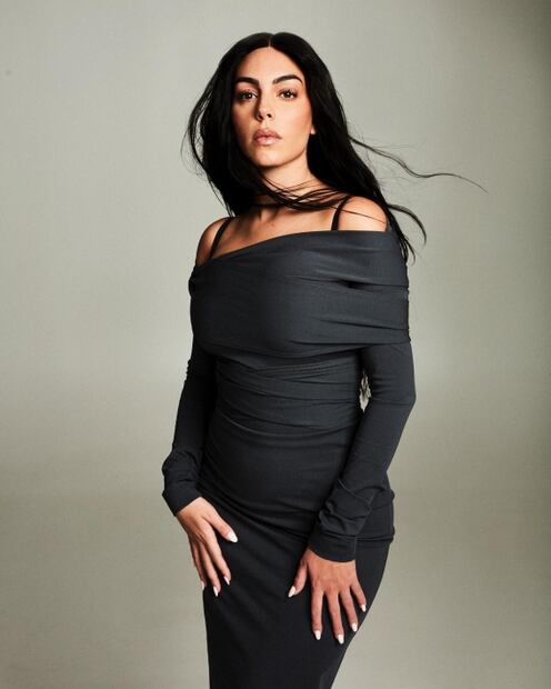 Georgina Rodríguez confirma por qué es una de las mujeres más hermosas en artística producción de fotos