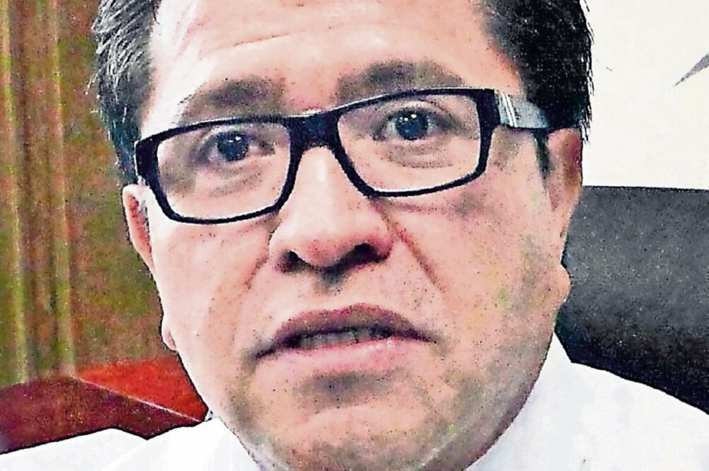 Monreal se indigesta con ambulantes