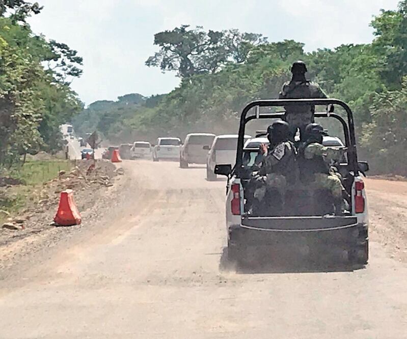 Antes de que el Presidente de México viaje por la carretera de algún estado, un grupo de inteligencia procura establecer la mejor ruta para el Mandatario, además de que se monitorea la vialidad. FOTOS: ARCHIVO EL UNIVERSAL