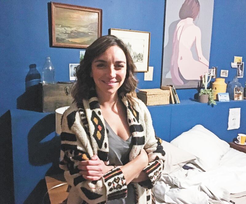 La actriz graba las escenas en un edificio de la colinia Nápoles. Foto: Iván Stephens. EL UNIVERSAL