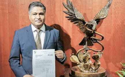 Clara Luz Flores invita al panista Víctor Fuentes a sumarse a su equipo en NL