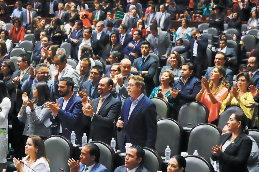 Los diputados de oposición como Juan Carlos Romero Hicks, líder del PAN, reconocieron la acción del morenista Porfirio Muñoz Ledo. Foto: BERENICE FREGOSO EL UNIVERSAL