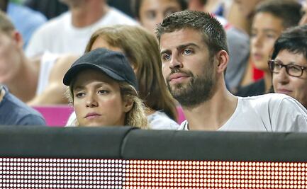 Shakira persigue a Piqué y su logo estaría en jersey del Barcelona