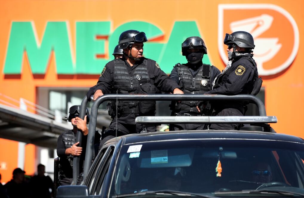 Continúan los saqueos de tiendas departamentales en municipios del valle de México, como en Zumpango, Tultitlán, Ecatepec y Nicolás Romero, en tanto que hubo intentos en Atizapán, Tlalnepantla y Cuautitlán Izcalli. Foto: Jorge Serratos/EL UNIVERSAL