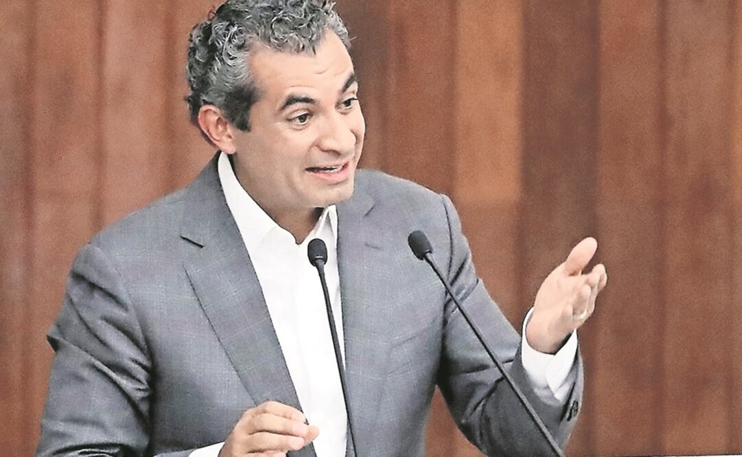 Fortaleza. Enrique Ochoa Reza dice que un triunfo amplio de José Antonio Meade traerá estabilidad económica al país. ()