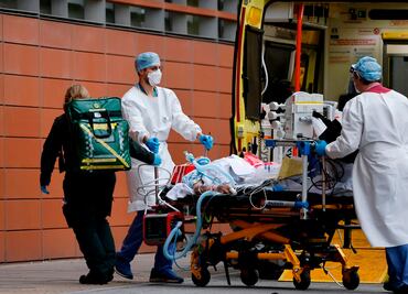 Variante británica del coronavirus apunta a una mayor mortalidad, dice Boris Johnson