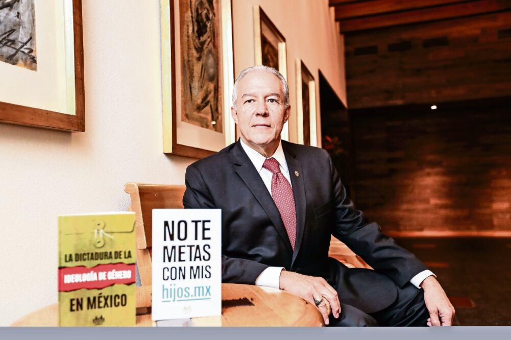 Fernando Guzmán, integrante del Frente Nacional por la Familia, asegura que la ideología de género pretende destruir el dualismo sexual (GERMÁN ESPINOSA. EL UNIVERSAL)