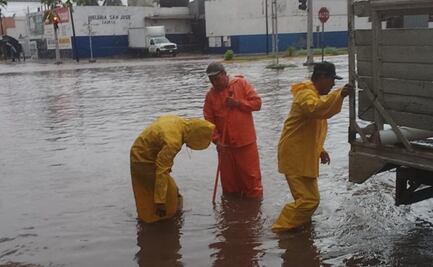 Lluvias causadas por "Lorena" dejan afectaciones en comunidades de Culiacán; reportan muerte de un pescador en Guasave