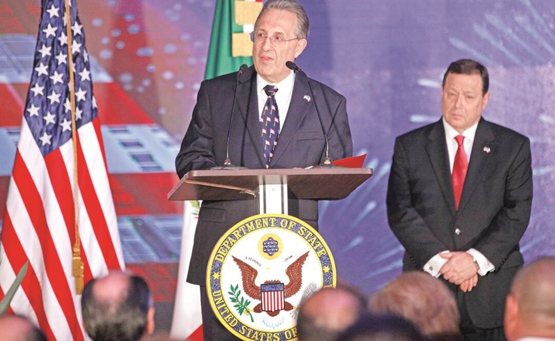 Durante un evento para celebrar la independencia de Estados Unidos, el embajador Anthony Wayne destacó el conocimiento que posee su sucesora Roberta Jacobson sobre América Latina