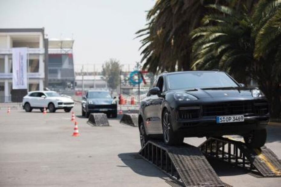 Porsche inaugura el Driving Experience México