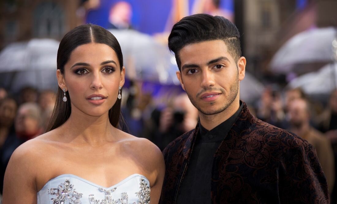 Naomi Scott y Mena Massoud posan en la premier de "Aladdin". Foto: Joel C Ryan/Invision/AP, archivo