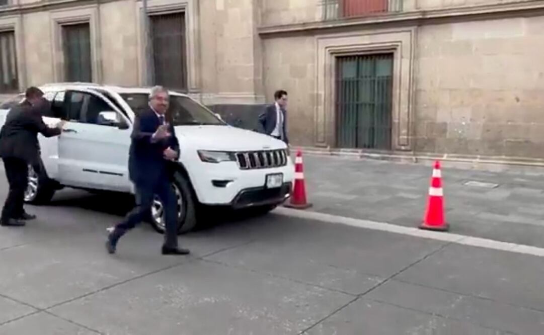 Juan Ramón de la Fuente llegando a Palacio Nacional este lunes. Foto: Especial