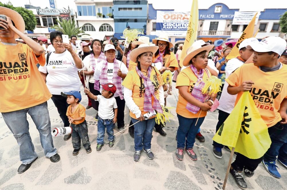 Corrientes perredistas como Nueva Izquierda y Alternativa Democrática Nacional se pronuncian a favor de definir desde ahora el rumbo que tomarán para las presidenciales del próximo año (ARCHIVO EL UNIVERSAL)
