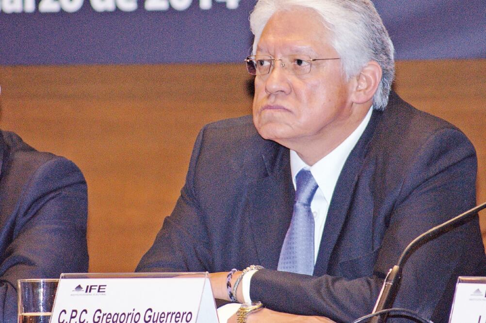 Gregorio Guerrero, contralor del INE, presentó el Informe Previo de Gestión 2015, y plantea contener el crecimiento de plazas (ARCHIVO EL UNIVERSAL)