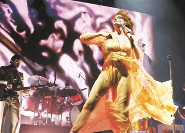 Florence trae sus mensajes de amor