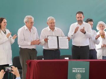 Los negocios más jugosos tenían el visto bueno del Presidente: AMLO