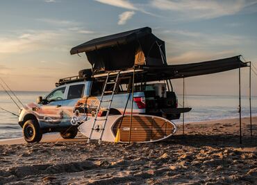 Nissan Titan Surfcamp un auto ideal para un día de playa
