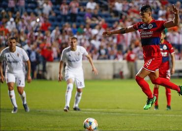 Alan Pulido, un mal para las Chivas