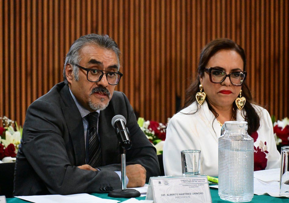 La consejera jurídica de la CDMX, Eréndira Cruzvillegas, compareció este viernes ante el Congreso local. (Foto: especial)