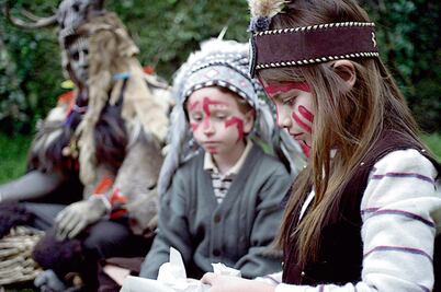 Una familia sumida en mundos distintos
