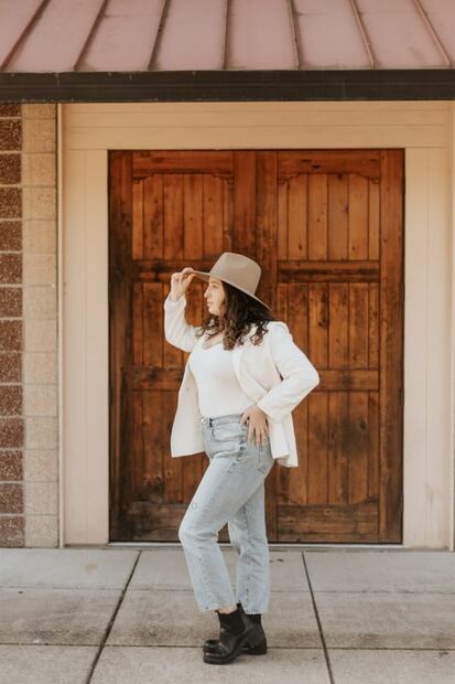 Tus caderas no mienten: los jeans ideales para mujeres con curvas 