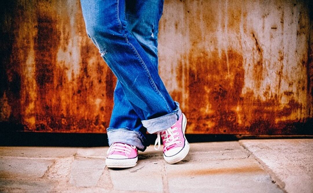 Niña en la calle. Foto: Pixabay