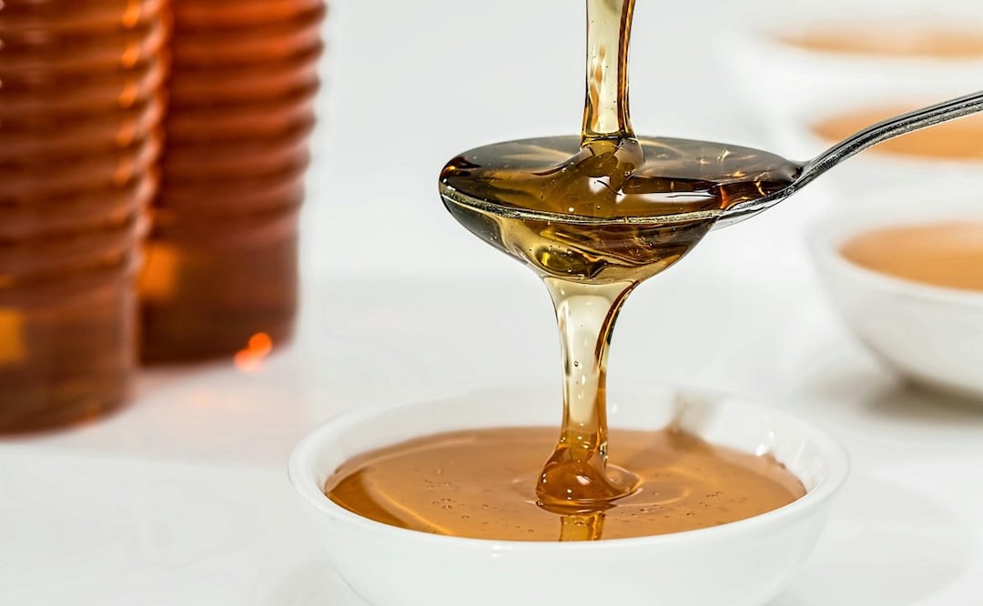 Miel, uno de los principales productos de la apicultura y de la que dependen directamente más de 43 mil apicultores y de los Foto: Pexels