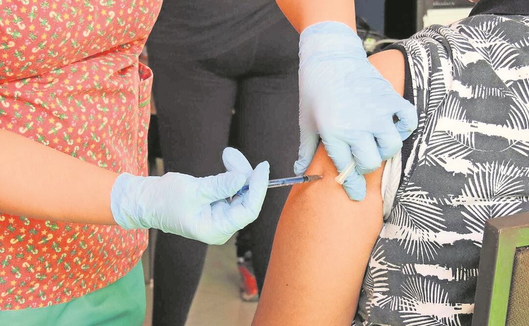 Ya está listo el plan de vacunación de Covid-19 para centros de salud, pero no se implementará a corto plazo: Sheinbaum. Foto: Archivo/EL UNIVERSAL