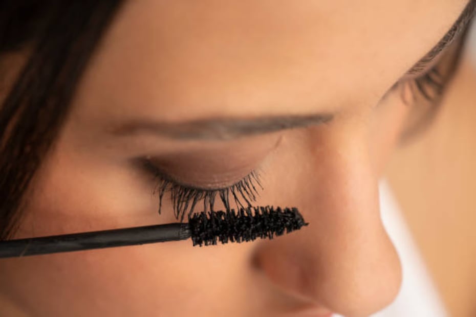 El efecto del cepillo cónico es separar las pestañas una de otras sin aplicar tanto producto. Foto: Unsplash