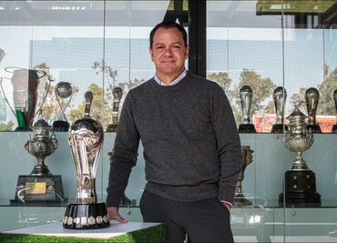 Santiago Baños lanza mensaje que calienta a los 'Chivahermanos': Henry es mejor que Chicharito