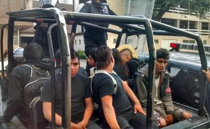 Detienen a 20 presuntos anarquistas que buscaban marchar