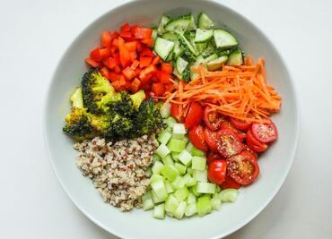 Qué alimentos ayudan a bajar de peso, según Harvard