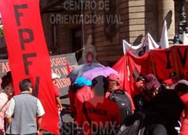 Por manifestantes, cierran circulación en Allende y Donceles