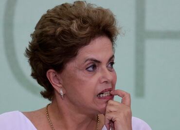 Abogados de Dilma tachan de "venganza" al juicio político
