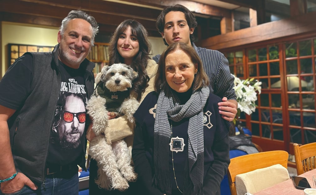 Julio creció cerca del talento de Diana Bracho y del cine; hoy quiere que Valentina y Jorge elijan sin cargar con el apellido. Foto: Cortesía Julio Bracho