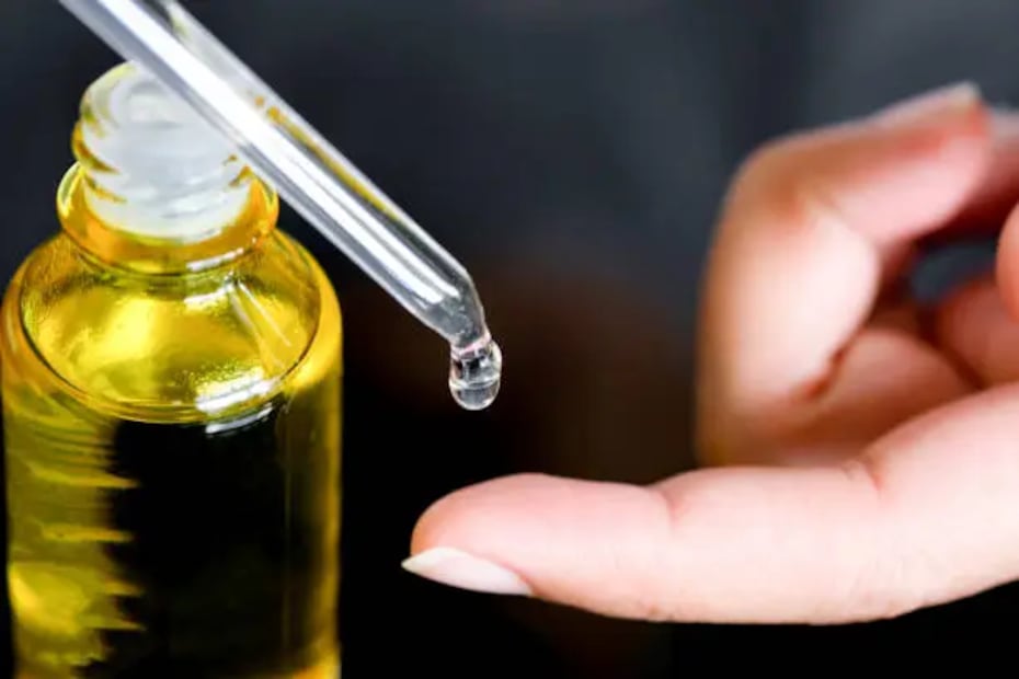 El sérum facial es ligero, por lo que tres gotas serán suficientes de aplicar y absorberá rápido. Foto: Unsplash