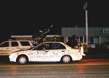 Ferguson mantiene el estado de emergencia por 24 horas más