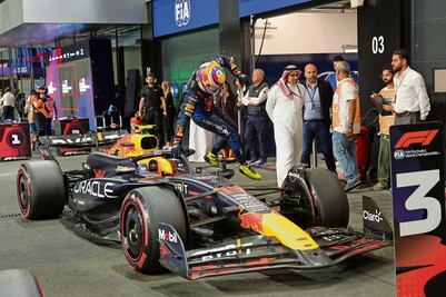 Checo Pérez a dar batalla a Max Verstappen en el GP de Arabia Saudita
