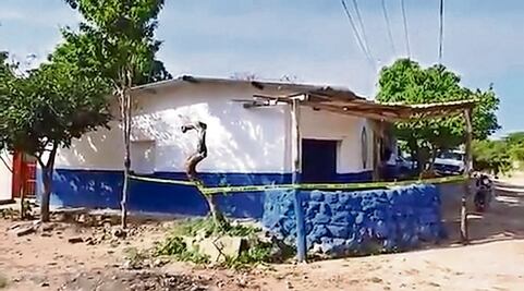 Comando ataca base policial estatal; deja un oficial muerto