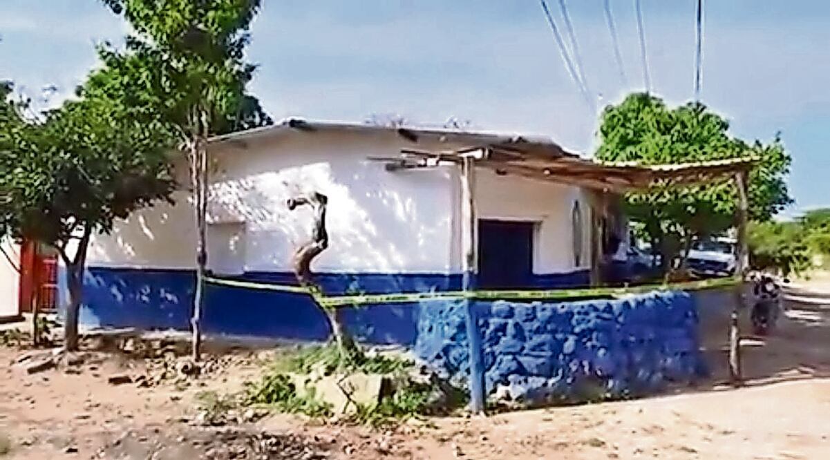 Un ataque armado a una base de la Policía Estatal en Chiapa de Corzo dejó un policía muerto y otro lesionado. Foto: Especial