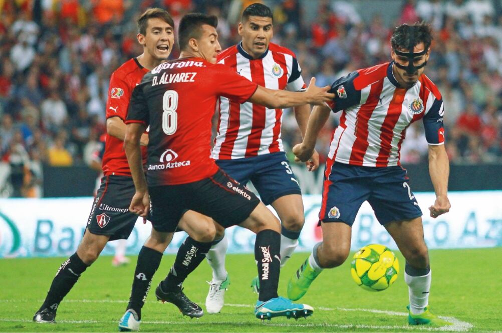 Chivas tuvo mayor posesión de balón, pero fue ineficaz a la hora de concretar (ALFREDO MOYA. JAM MEDIA)