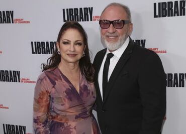 Camión choca contra estudio de Gloria y Emilio Estefan