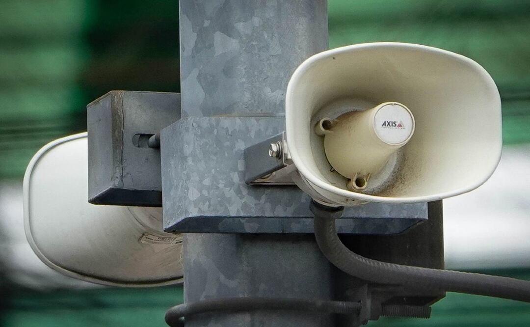 De acuerdo con el C5, solo el 1.8% de los altavoces en la CDMX no emitieron la alerta sísmica la noche del viernes 14 de marzo. (Foto: especial)