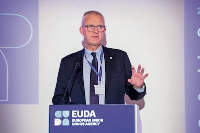 “Las Fuerzas Armadas, en la democracia, se quedan en cuarteles”: Alexis Goosdeel, director de la Agencia de la UE sobre Drogas