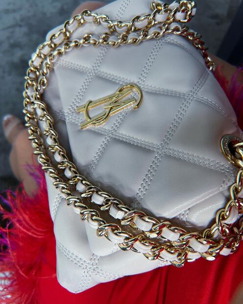 Look Curvy Zelma. Fuente: Instagram @curvyzelma